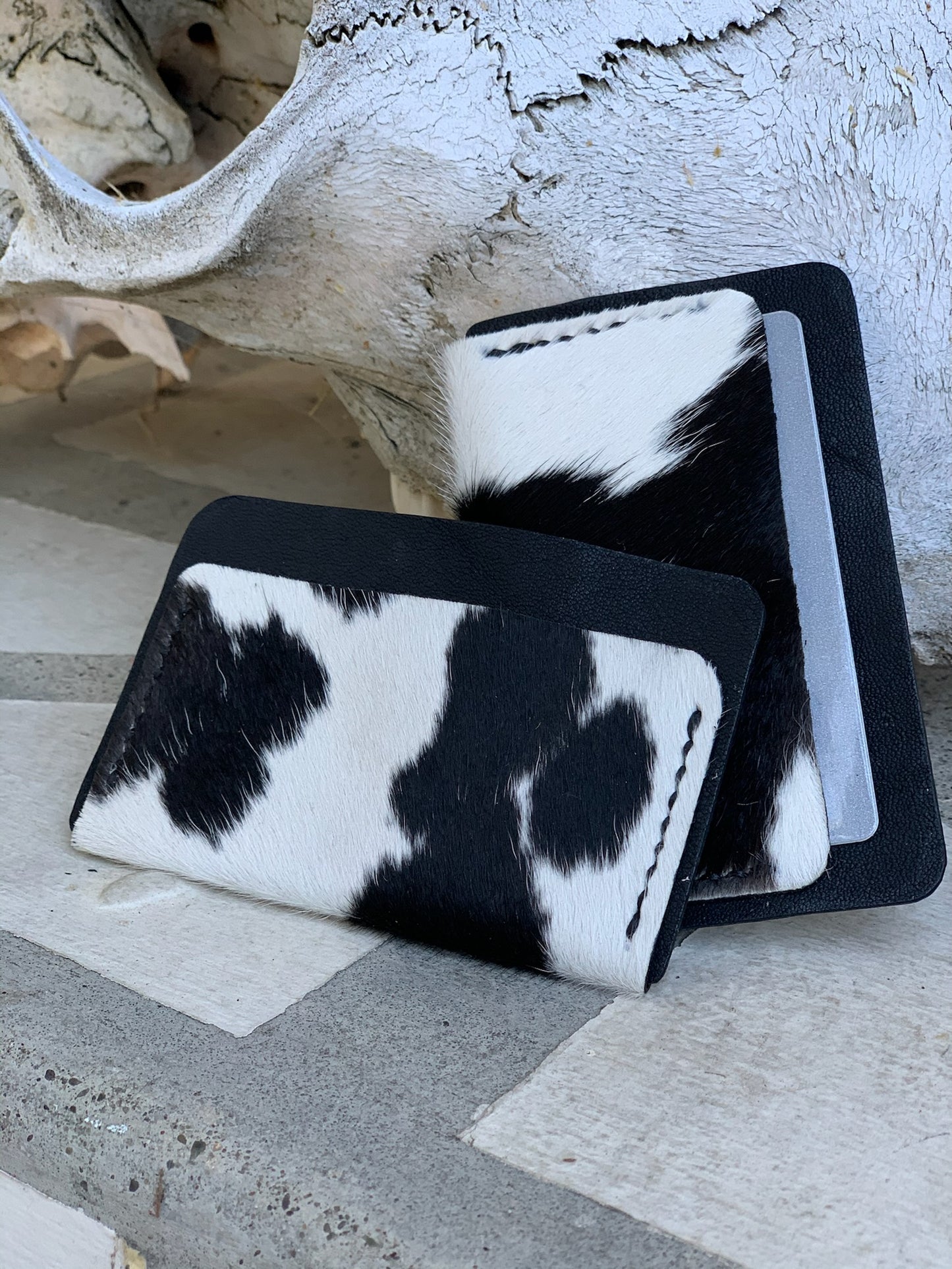 LILITH - bovine-hide leather card holder