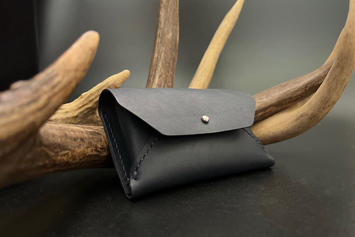 KALI - bifold card organizer